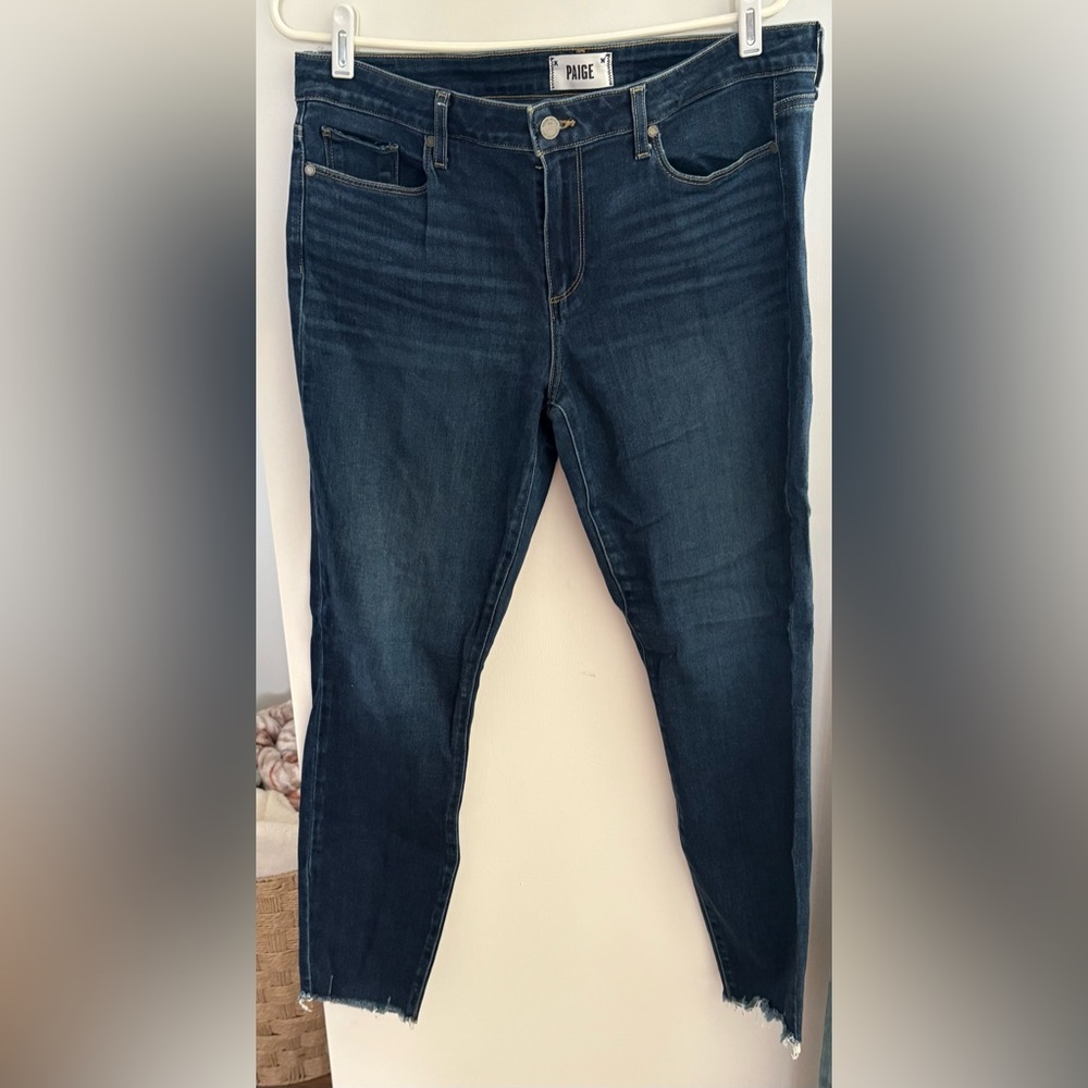 Paige Verdugo ankle jeans. EUC. Raw hem.
